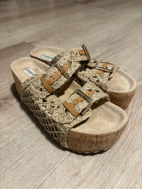 Steve Madden Beige Crochet Cork Platform Wedges